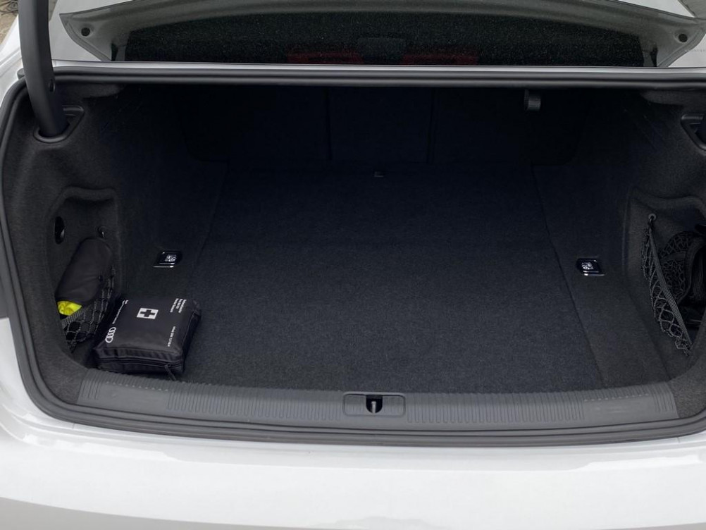 Acheter Audi A4 A4 35 TFSI 150 S tronic 7 Avus 4p occasion dans les concessions du Groupe Faurie