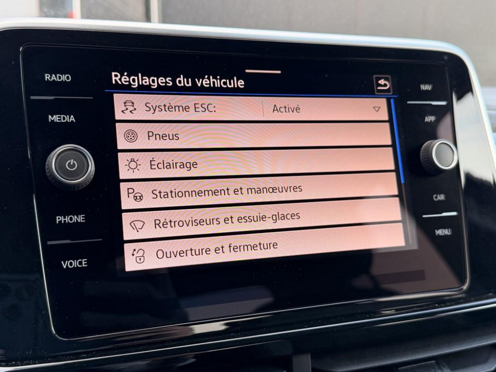 Acheter Volkswagen T-Roc T-Roc 1.5 TSI EVO2 150 Start/Stop DSG7 R-Line Edition 5p occasion dans les concessions du Groupe Faurie