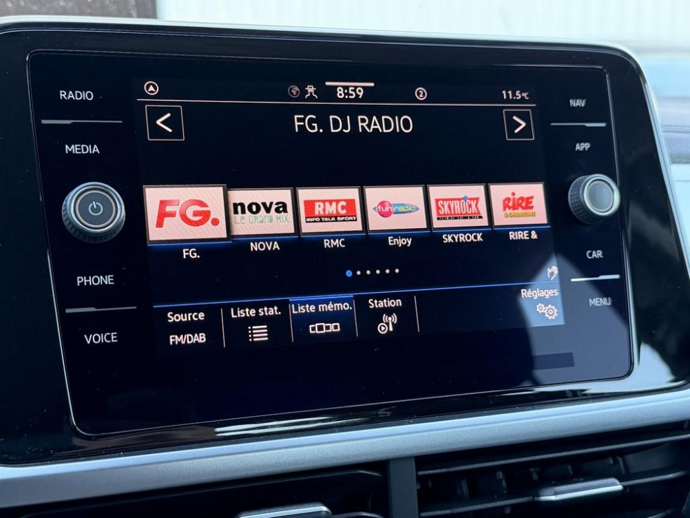 Acheter Volkswagen T-Roc T-Roc 1.0 TSI 110 Start/Stop BVM6 Life 5p occasion dans les concessions du Groupe Faurie