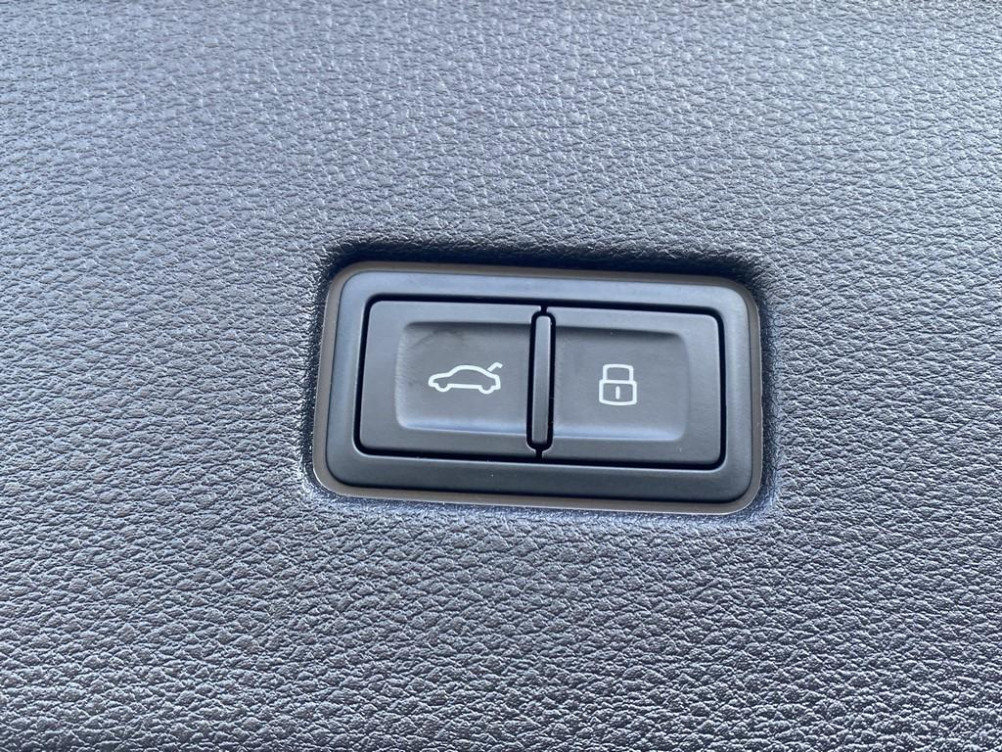 Acheter Audi Q8 Q8 60 TFSI e 462 Tiptronic 8 Quattro Compétition 5p occasion dans les concessions du Groupe Faurie