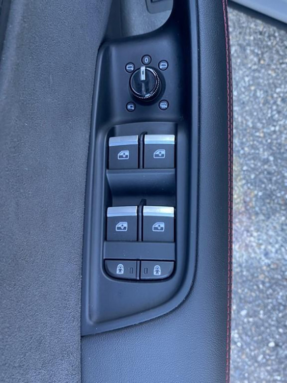 Acheter Audi Q8 Q8 60 TFSI e 462 Tiptronic 8 Quattro Compétition 5p occasion dans les concessions du Groupe Faurie