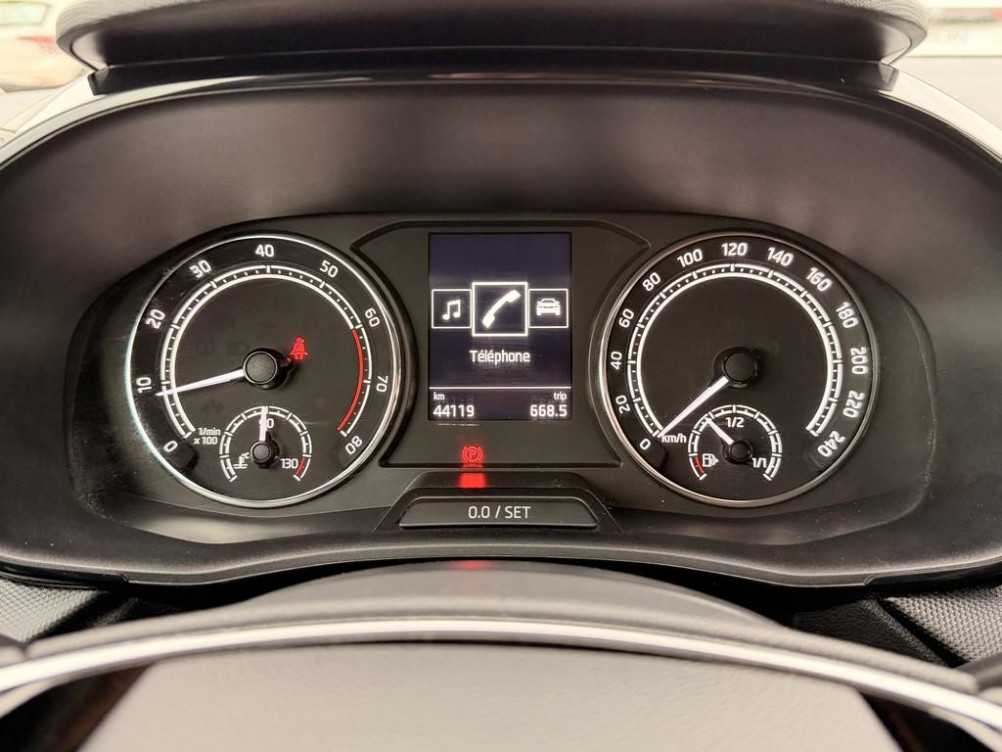 Acheter Skoda Fabia Fabia 1.0 MPI 80 ch BVM5 Ambition 5p occasion dans les concessions du Groupe Faurie