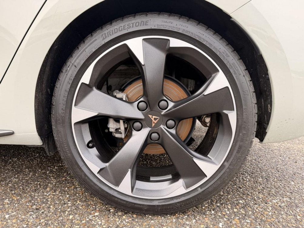 Acheter Cupra Leon Leon eHybrid 204 ch DSG6 V 5p occasion dans les concessions du Groupe Faurie