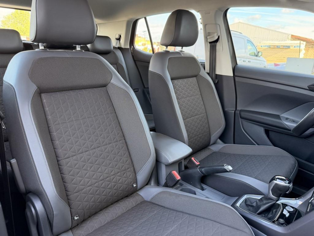 Acheter Volkswagen T-Cross T-Cross 1.0 TSI 115 Start/Stop DSG7 R-Line 5p occasion dans les concessions du Groupe Faurie