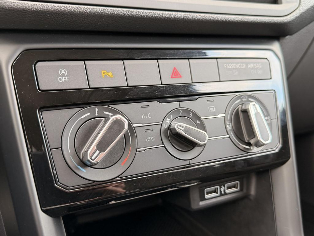 Acheter Volkswagen T-Cross T-Cross 1.0 TSI 95 Start/Stop BVM5 Lounge 5p occasion dans les concessions du Groupe Faurie