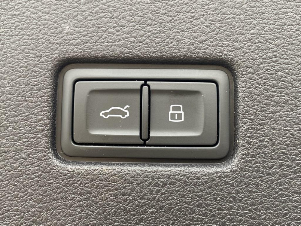 Acheter Audi Q8 Q8 60 TFSI e 462 Tiptronic 8 Quattro Compétition 5p occasion dans les concessions du Groupe Faurie