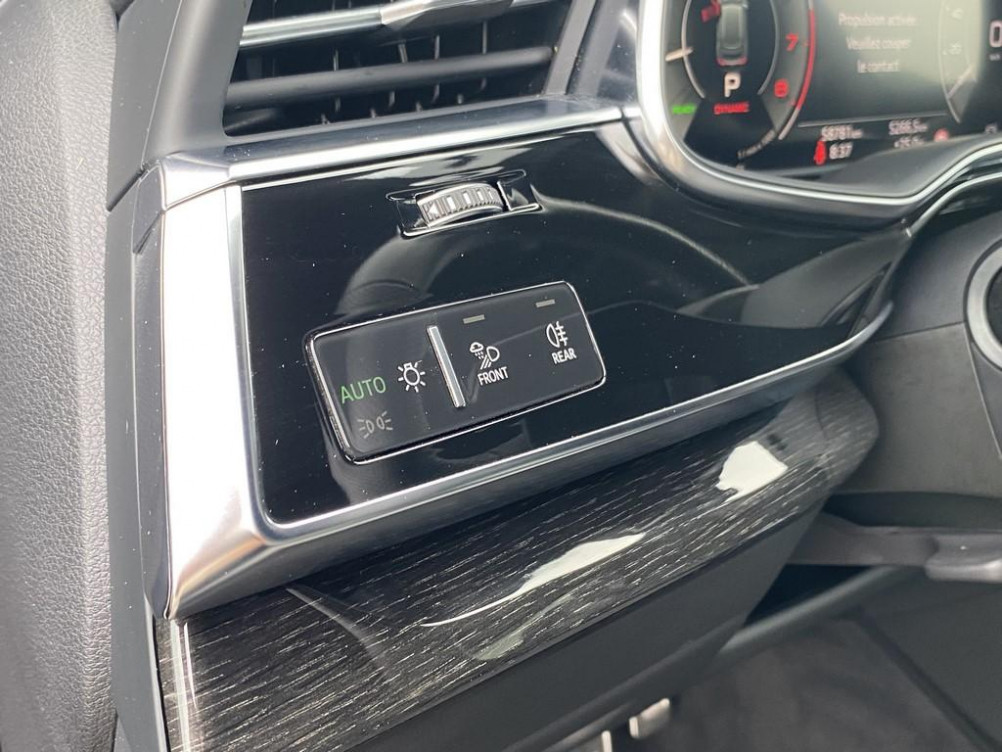 Acheter Audi Q8 Q8 60 TFSI e 462 Tiptronic 8 Quattro Compétition 5p occasion dans les concessions du Groupe Faurie