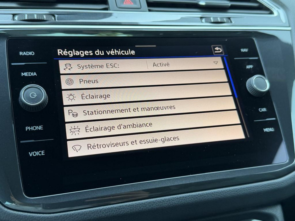 Acheter Volkswagen Tiguan Tiguan 2.0 TDI 150ch DSG7 R-Line 5p occasion dans les concessions du Groupe Faurie