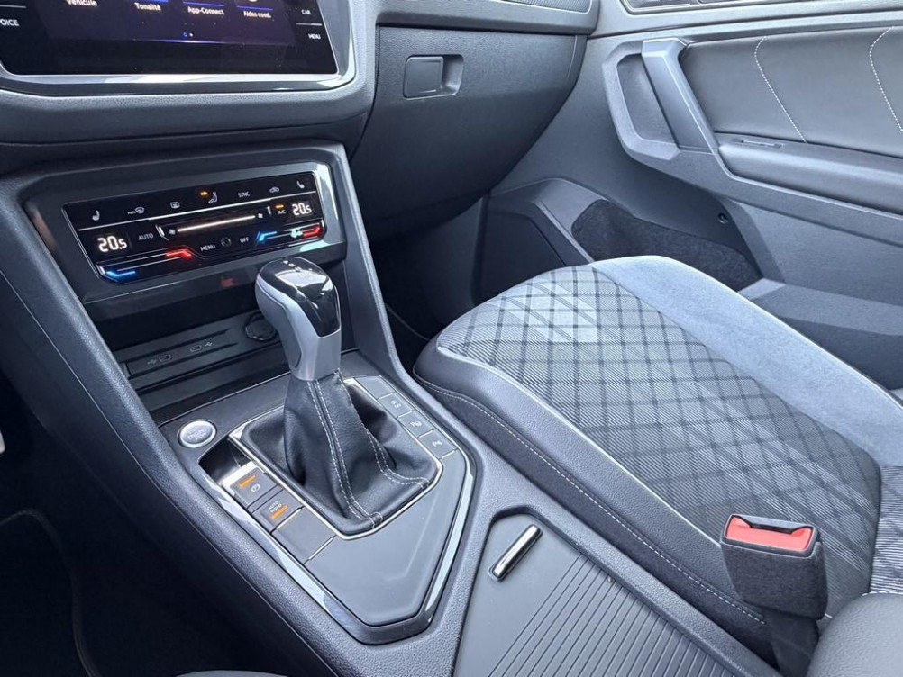 Acheter Volkswagen Tiguan Tiguan 2.0 TDI 150ch DSG7 R-Line 5p occasion dans les concessions du Groupe Faurie