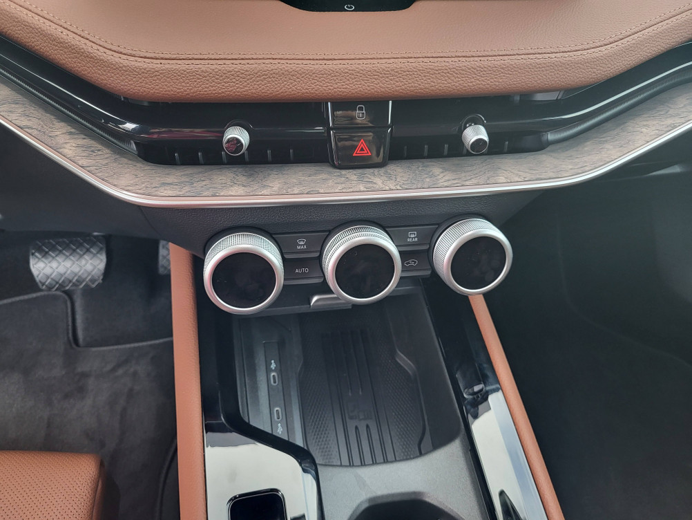 Acheter Skoda Superb Superb Berline 2.0 TDI 150 ch SCR DSG7 Laurin & Klement 5p neuf dans les concessions du Groupe Faurie