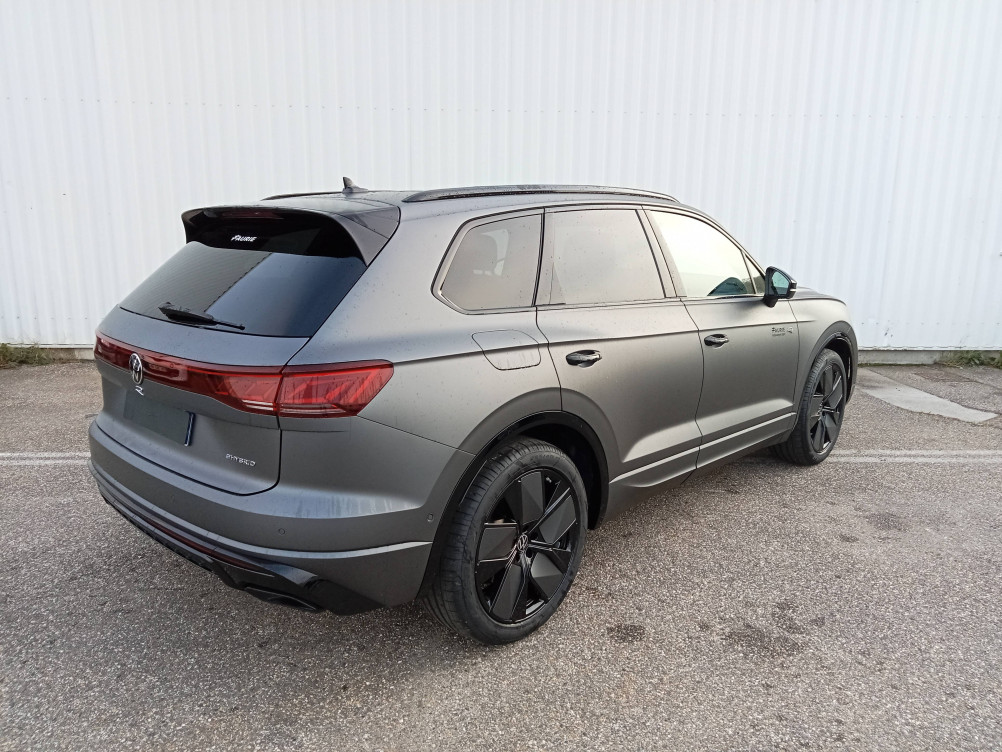 Acheter Volkswagen Touareg Touareg 3.0 TSI eHybrid 462 ch Tiptronic 8 4Motion R 5p neuf dans les concessions du Groupe Faurie