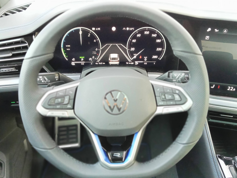 Acheter Volkswagen Touareg Touareg 3.0 TSI eHybrid 462 ch Tiptronic 8 4Motion R 5p neuf dans les concessions du Groupe Faurie