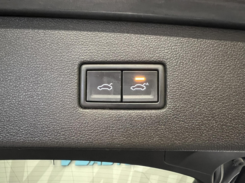 Photo 11 de l'offre de VOLKSWAGEN Tiguan Allspace 2.0 TDI 150 DSG7 Carat 7 Places à 23990€ chez VL Auto