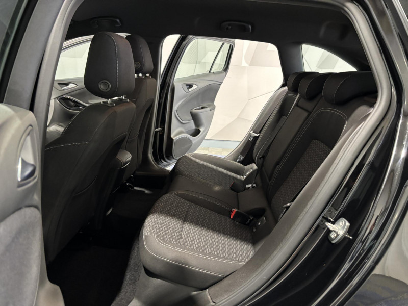 Photo 8 de l'offre de OPEL Astra Sports Tourer 1.6 CDTI 110 ch Business Edition à 10990€ chez VL Auto