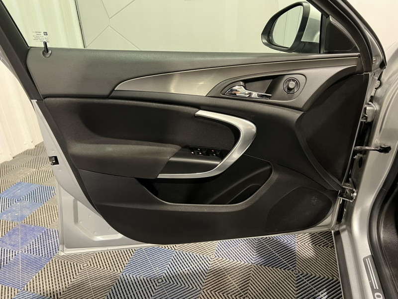 Photo 21 de l'offre de OPEL INSIGNIA Sports Tourer 2.0 CDTI - 130 FAP Edition BVA à 10490€ chez VL Auto