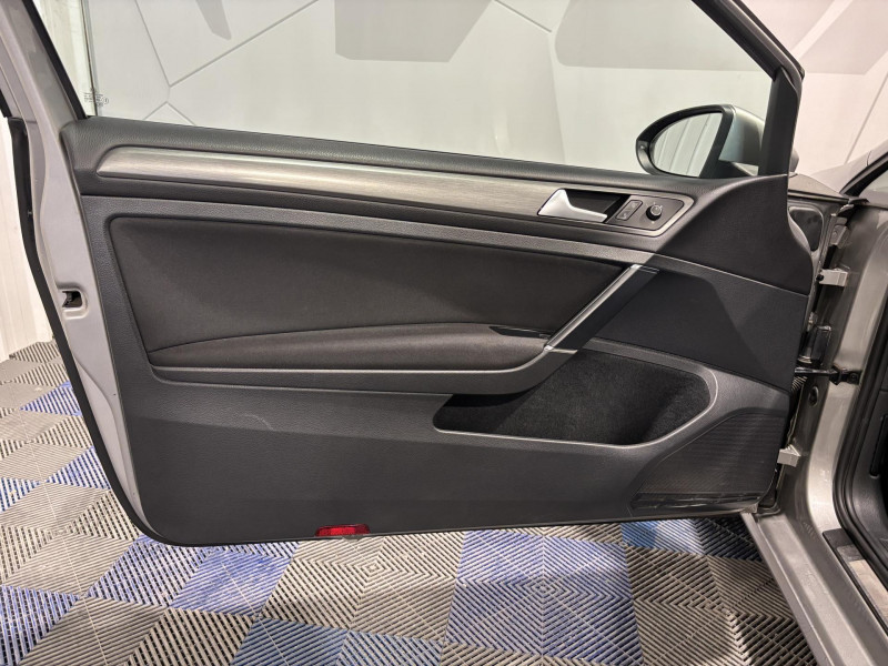 Photo 19 de l'offre de VOLKSWAGEN GOLF 1.2 TSI 105 BlueMotion Technology Confortline DSG7 à 12490€ chez VL Auto
