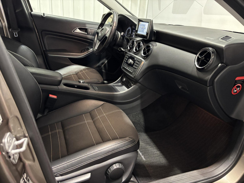 Photo 13 de l'offre de MERCEDES-BENZ CLASSE A 180 CDI BlueEFFICIENCY Intuition 7-G DCT BVA à 14990€ chez VL Auto