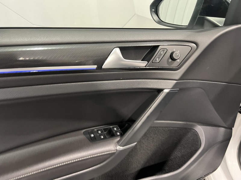 Photo 22 de l'offre de VOLKSWAGEN GOLF 2.0 TSI 300 BlueMotion Technology DSG6 4Motion R à 27490€ chez VL Auto