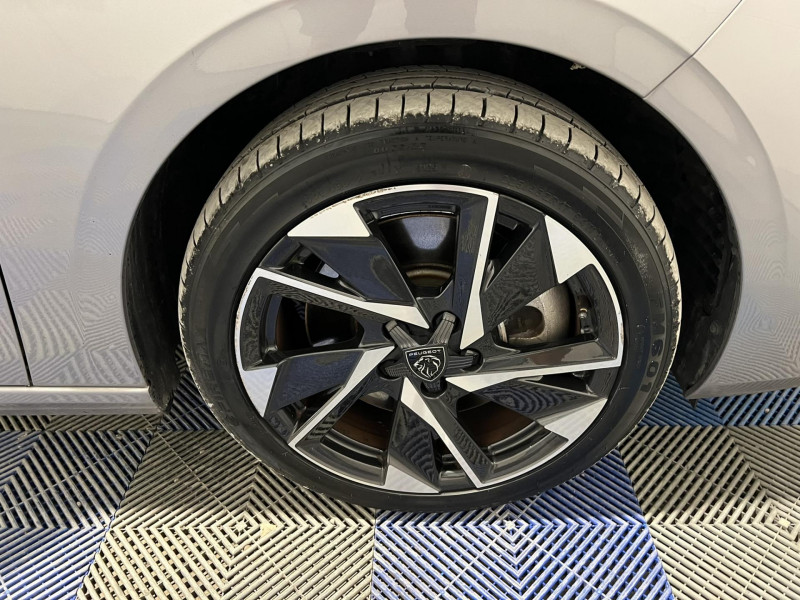 Photo 19 de l'offre de PEUGEOT 308  PHEV 180 e-EAT8 Allure Pack à 21990€ chez VL Auto