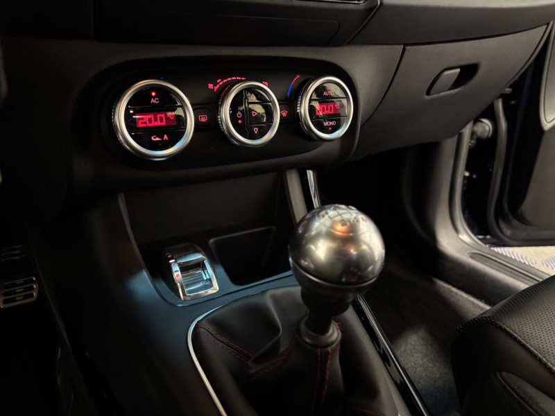 Photo 9 de l'offre de ALFA ROMEO GIULIETTA 1750 TBI 235 ch Quadrifoglio Verde à 11490€ chez VL Auto