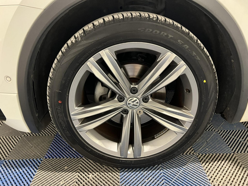 Photo 21 de l'offre de VOLKSWAGEN TIGUAN 2.0 TDI 150 DSG7 Carat Exclusive Pack Ext R Line à 21990€ chez VL Auto