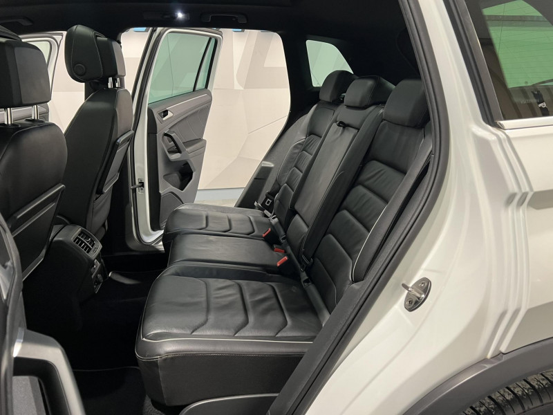 Photo 9 de l'offre de VOLKSWAGEN TIGUAN 2.0 TDI 150 DSG7 Carat Exclusive Pack Ext R Line à 21990€ chez VL Auto