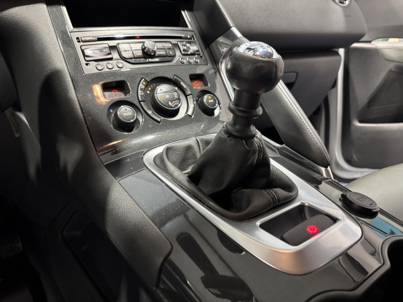 Photo 9 de l'offre de PEUGEOT 3008  1.6 BlueHDi 115ch S&S BVM6 Style à 12490€ chez VL Auto