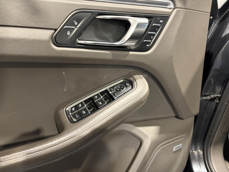 Photo 23 de l'offre de PORSCHE MACAN Turbo 3.6 V6 400 ch PDK à 36990€ chez VL Auto