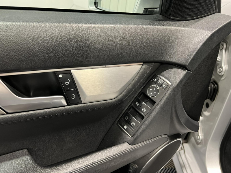 Photo 13 de l'offre de MERCEDES-BENZ Classe C Break 220 CDI BlueEfficiency Avantgarde BVA à 12490€ chez VL Auto