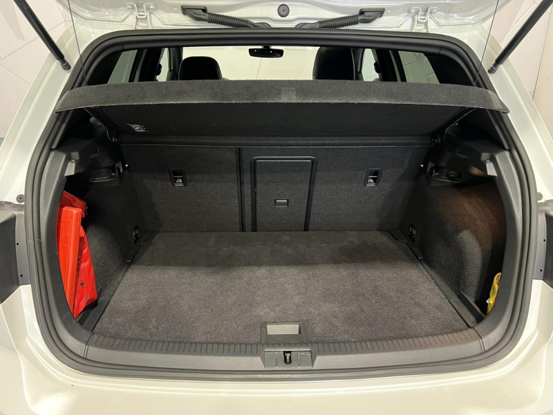 Photo 16 de l'offre de VOLKSWAGEN GOLF 2.0 TSI 300 BlueMotion Technology DSG6 4Motion R à 27490€ chez VL Auto