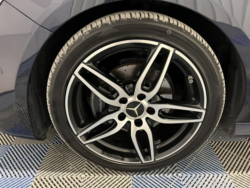 Photo 19 de l'offre de MERCEDES-BENZ CLASSE A 180 d 7G-DCT Fascination à 18990€ chez VL Auto