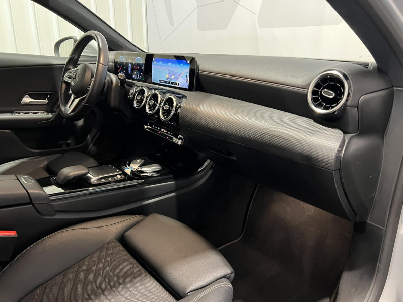 Photo 8 de l'offre de MERCEDES-BENZ CLASSE A 180 d 7G-DCT Style Line à 20490€ chez VL Auto