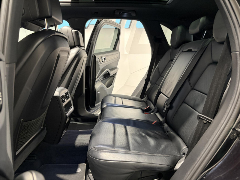 Photo 8 de l'offre de PORSCHE CAYENNE E-Hybrid 3.0 V6 462 ch Tiptronic BVA S à 52990€ chez VL Auto