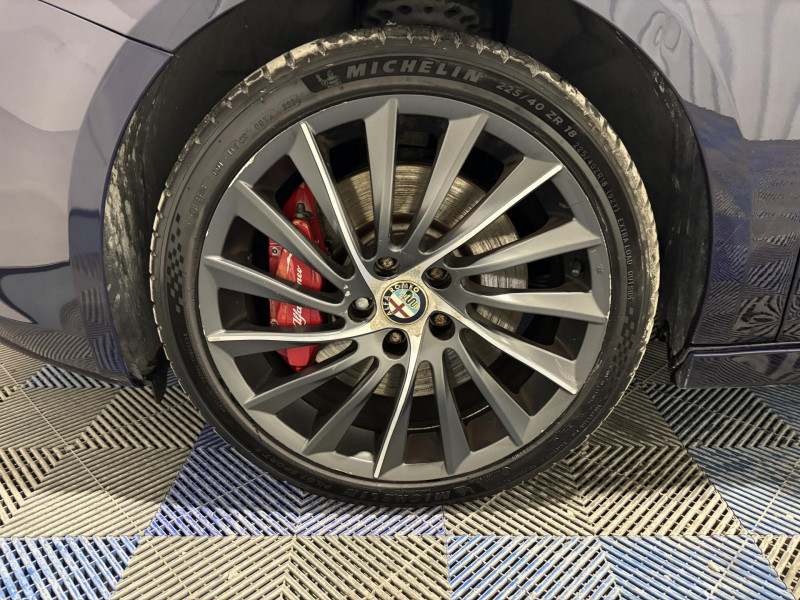 Photo 17 de l'offre de ALFA ROMEO GIULIETTA 1750 TBI 235 ch Quadrifoglio Verde à 11490€ chez VL Auto