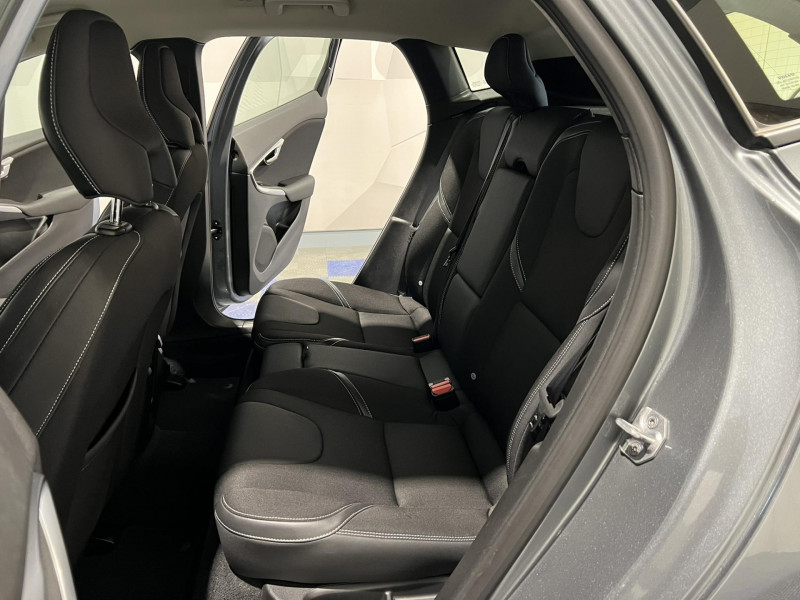 Photo 9 de l'offre de VOLVO V40 D2 120 ch Business à 12490€ chez VL Auto