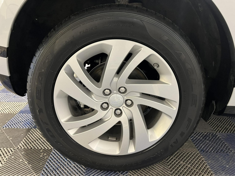 Photo 17 de l'offre de LAND-ROVER RANGE ROVER EVOQUE Mark II P200 FLEXFUEL MHEV AWD BVA9 R-Dynamic S à 32990€ chez VL Auto