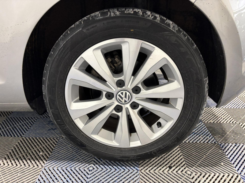 Photo 18 de l'offre de VOLKSWAGEN GOLF 1.2 TSI 105 BlueMotion Technology Confortline DSG7 à 12490€ chez VL Auto