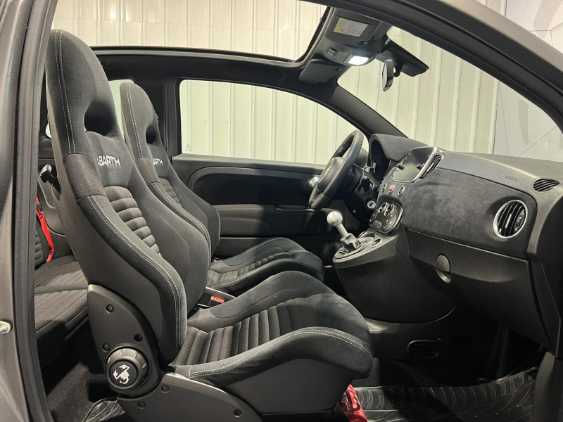 Photo 11 de l'offre de ABARTH 500c Cabriolet 595 1.4 Turbo 16V T-Jet 180 ch BVM5 Competizione à 22490€ chez VL Auto