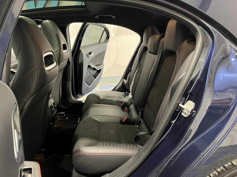 Photo 9 de l'offre de MERCEDES-BENZ CLASSE A 180 d 7G-DCT Fascination à 18990€ chez VL Auto