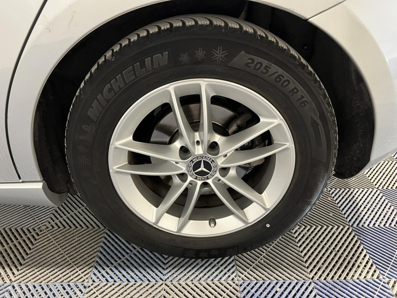 Photo 21 de l'offre de MERCEDES-BENZ CLASSE A 180 d 7G-DCT Style Line à 20490€ chez VL Auto