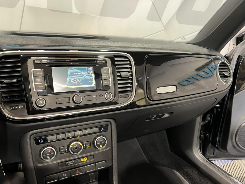 Photo 11 de l'offre de VOLKSWAGEN COCCINELLE CABRIOLET 1.6 TDI 105 FAP Vintage à 16990€ chez VL Auto