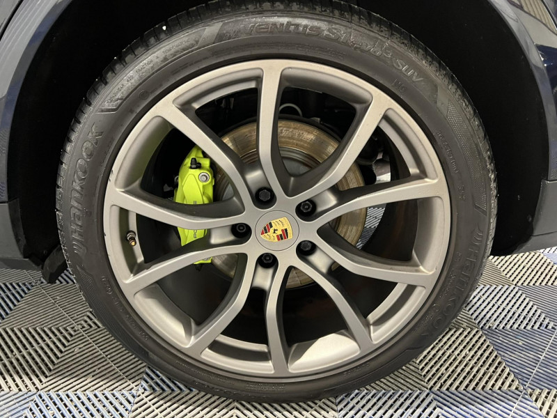 Photo 19 de l'offre de PORSCHE CAYENNE E-Hybrid 3.0 V6 462 ch Tiptronic BVA S à 43990€ chez VL Auto