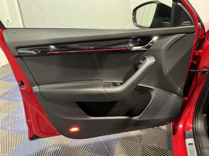 Photo 23 de l'offre de SKODA Octavia combi 2.0 TSI 245 ch DSG7 RS à 24990€ chez VL Auto