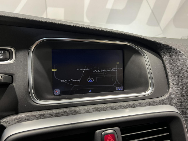 Photo 13 de l'offre de VOLVO V40 D2 120 ch Business à 12490€ chez VL Auto