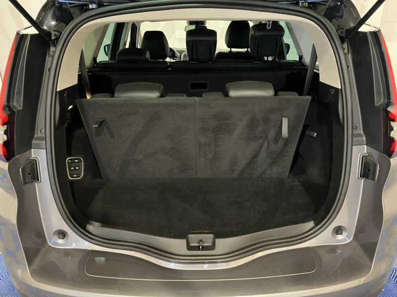 Photo 19 de l'offre de RENAULT GRAND SCENIC TCe 140 FAP EDC  Intens 7 Places à 22990€ chez VL Auto
