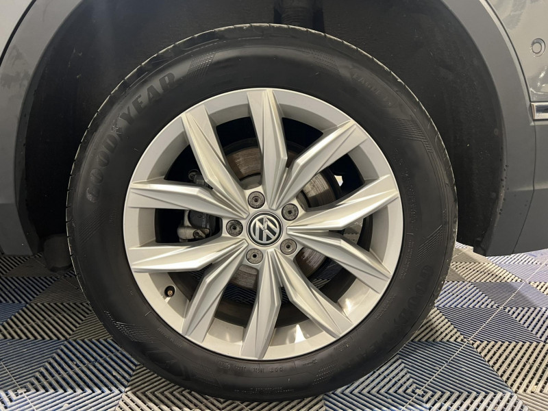 Photo 21 de l'offre de VOLKSWAGEN Tiguan Allspace 2.0 TDI 150 DSG7 Carat 7 Places à 23990€ chez VL Auto
