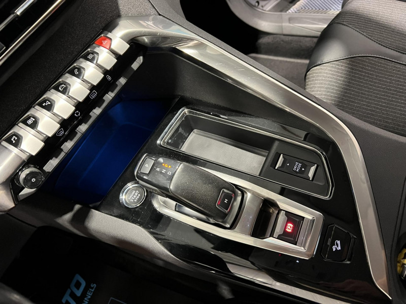 Photo 14 de l'offre de PEUGEOT 3008  BlueHDi 130ch S&S EAT8 Allure Pack à 16990€ chez VL Auto