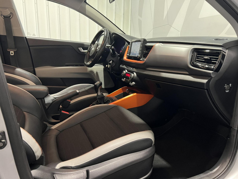 Photo 8 de l'offre de KIA STONIC 1.4 100 ch Launch Edition à 11490€ chez VL Auto