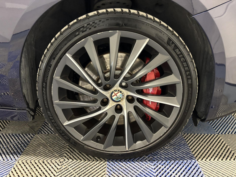 Photo 16 de l'offre de ALFA ROMEO GIULIETTA 1750 TBI 235 ch Quadrifoglio Verde à 11490€ chez VL Auto