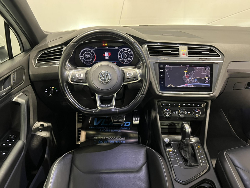 Photo 16 de l'offre de VOLKSWAGEN TIGUAN 2.0 TDI 150 DSG7 Carat Exclusive Pack Ext R Line à 21990€ chez VL Auto